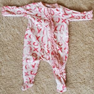 Mud Pie Baby Girl XOXO sleeper zip onesie
